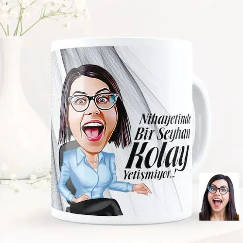 Kişiye Özel Kolay Yetişmiyor Karikatür Beyaz Kupa Bardak